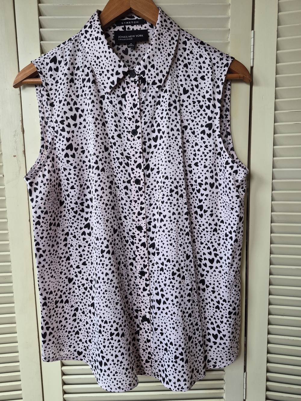 Jones New York Sleeveless Heart Print Blouse Size 10